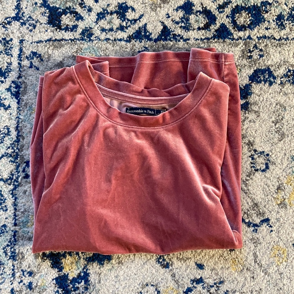 Rose Velvet Top